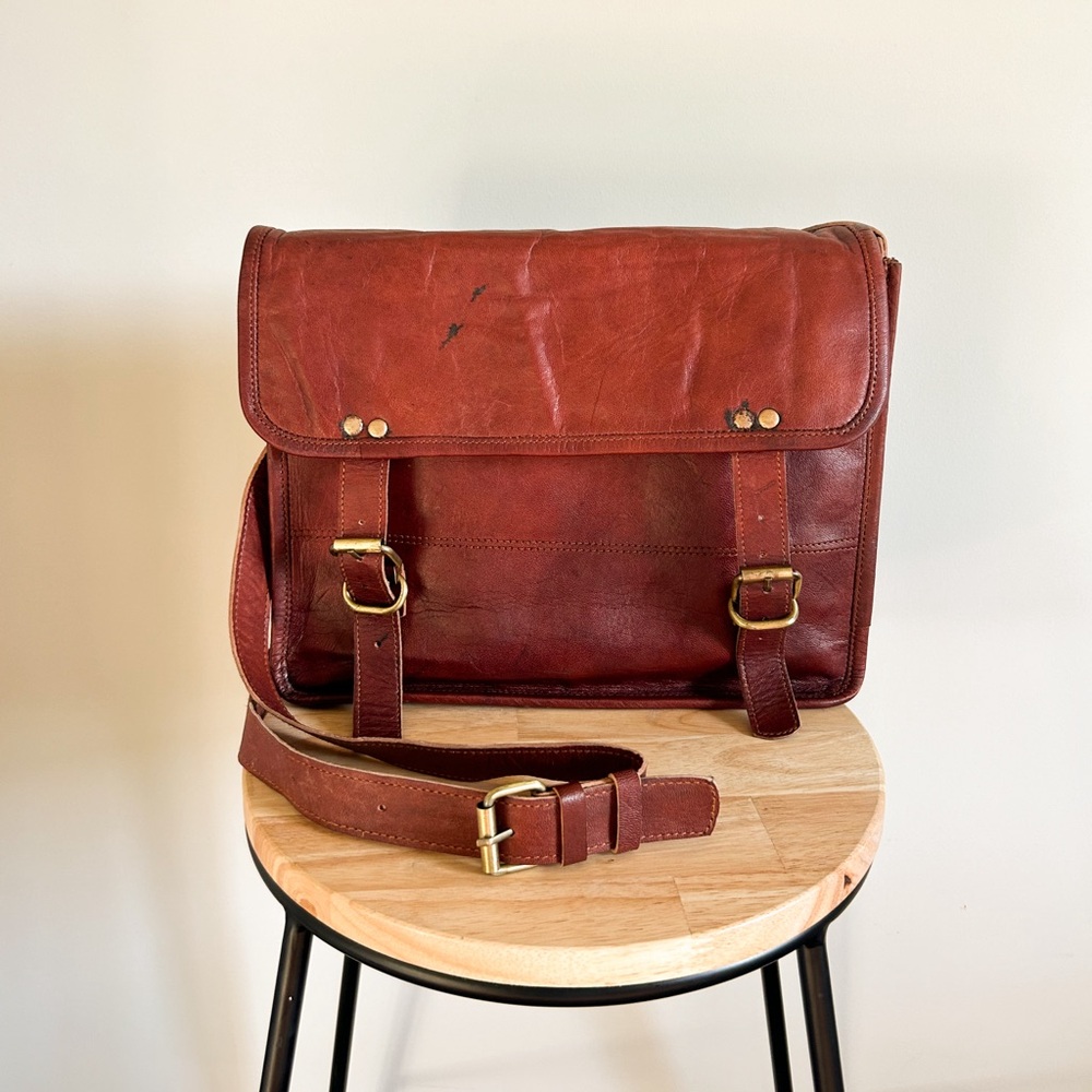 Classic Brown Leather Messenger Bag